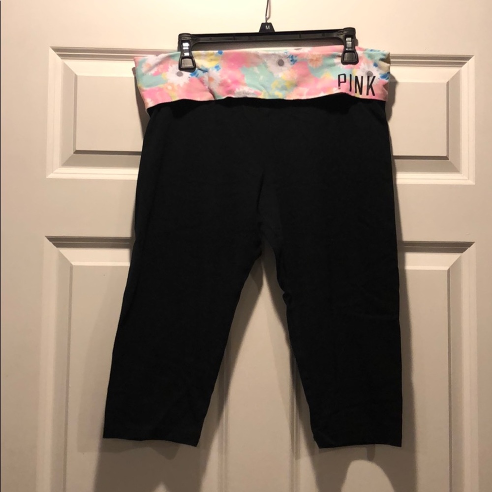PINK Victoria’s Secret Yoga Capri Pants